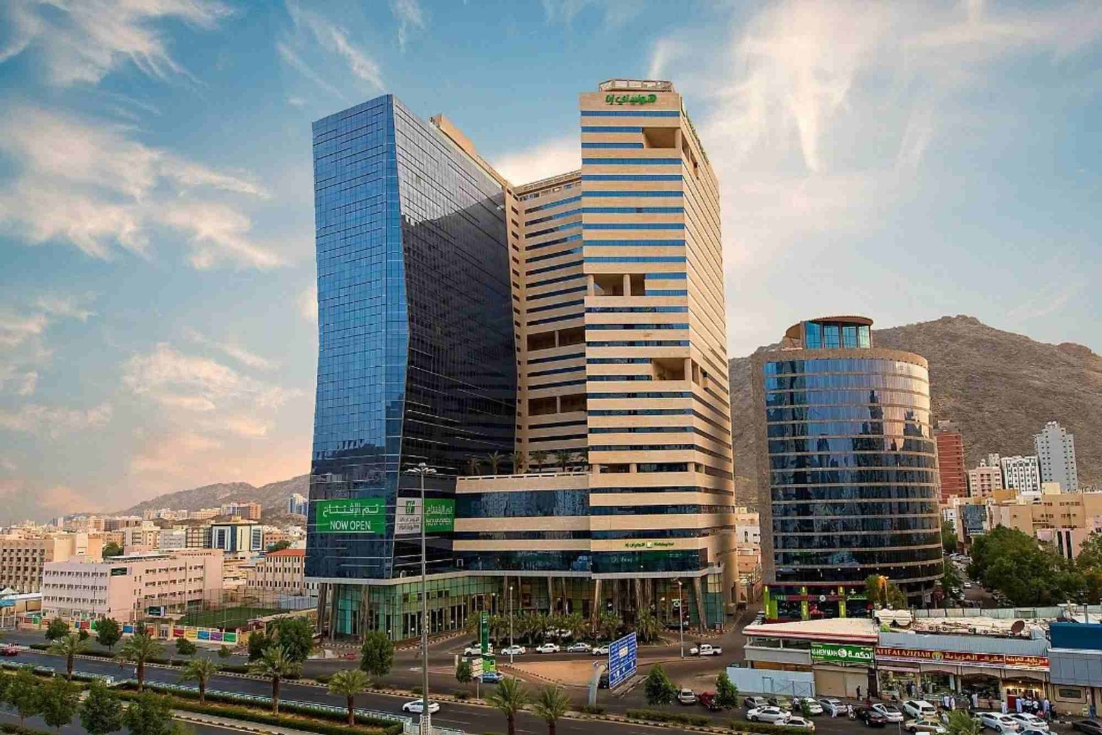 فندق هوليدي ان
